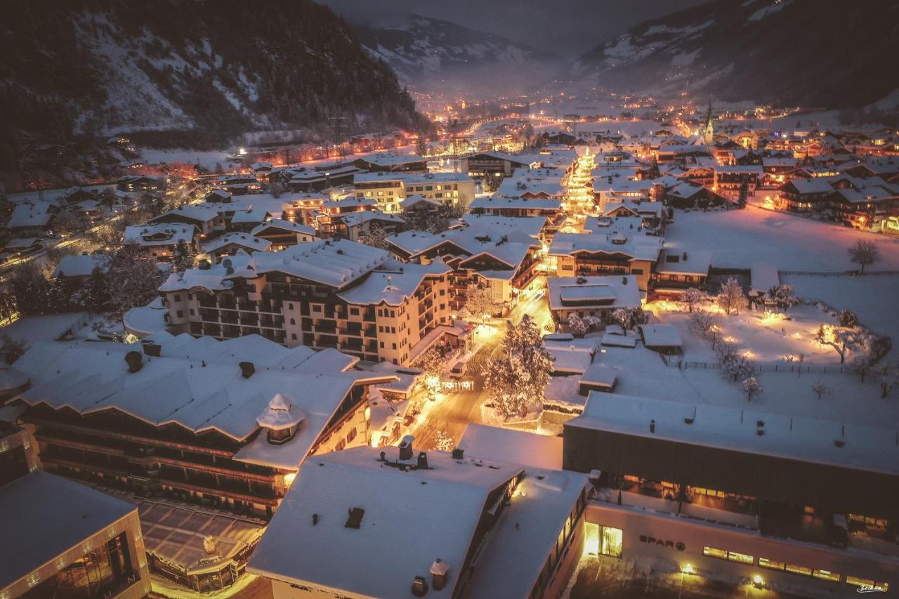 Strass- Aparthotel Mayrhofen Ngoại thất bức ảnh