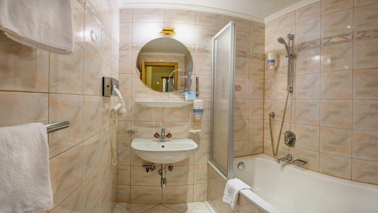 Strass- Aparthotel Mayrhofen Ngoại thất bức ảnh